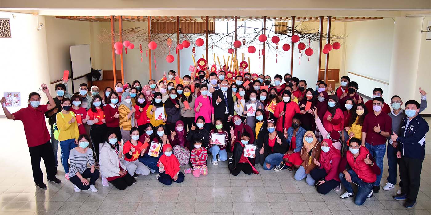 2022 Spring Festival Paper Cutting Activity held for International Students