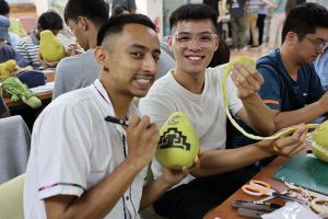 NPUST Celebrates 2024 Moon Festival with Pomelo Graffiti