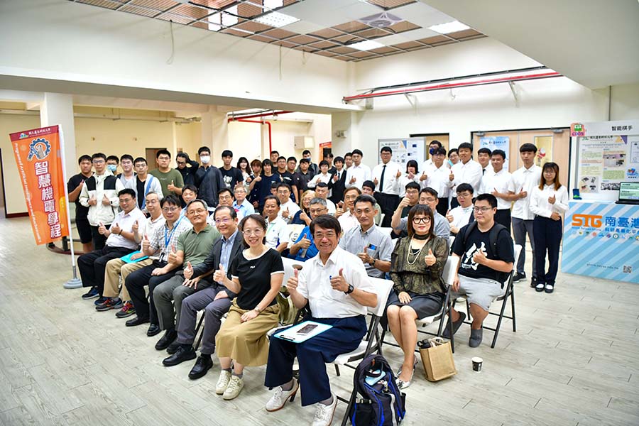 Smart Mechatronics Bachelor Degree Program Hosts Hands-on Capstone Project Exhibition