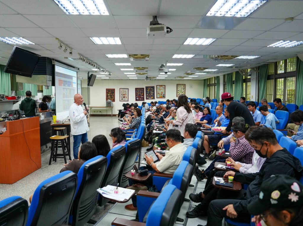 NPUST and Global Experts Open New Markets for Pingtung Cacao