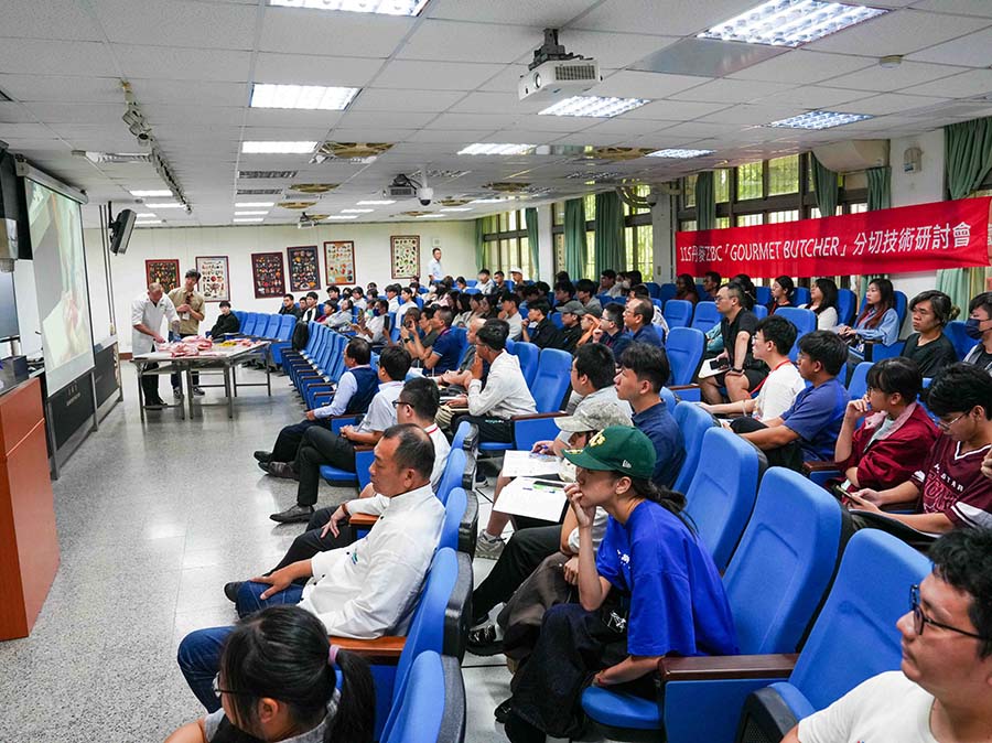NPUST Invites Master Meat Cutter for the Second Time to Demonstrate Advanced Butchery Techniques