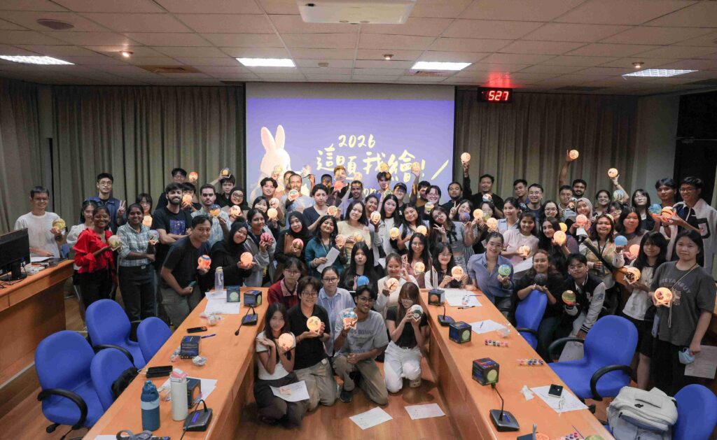 Moon Lamps Bring NPUST Students Together for Cultural Exchange